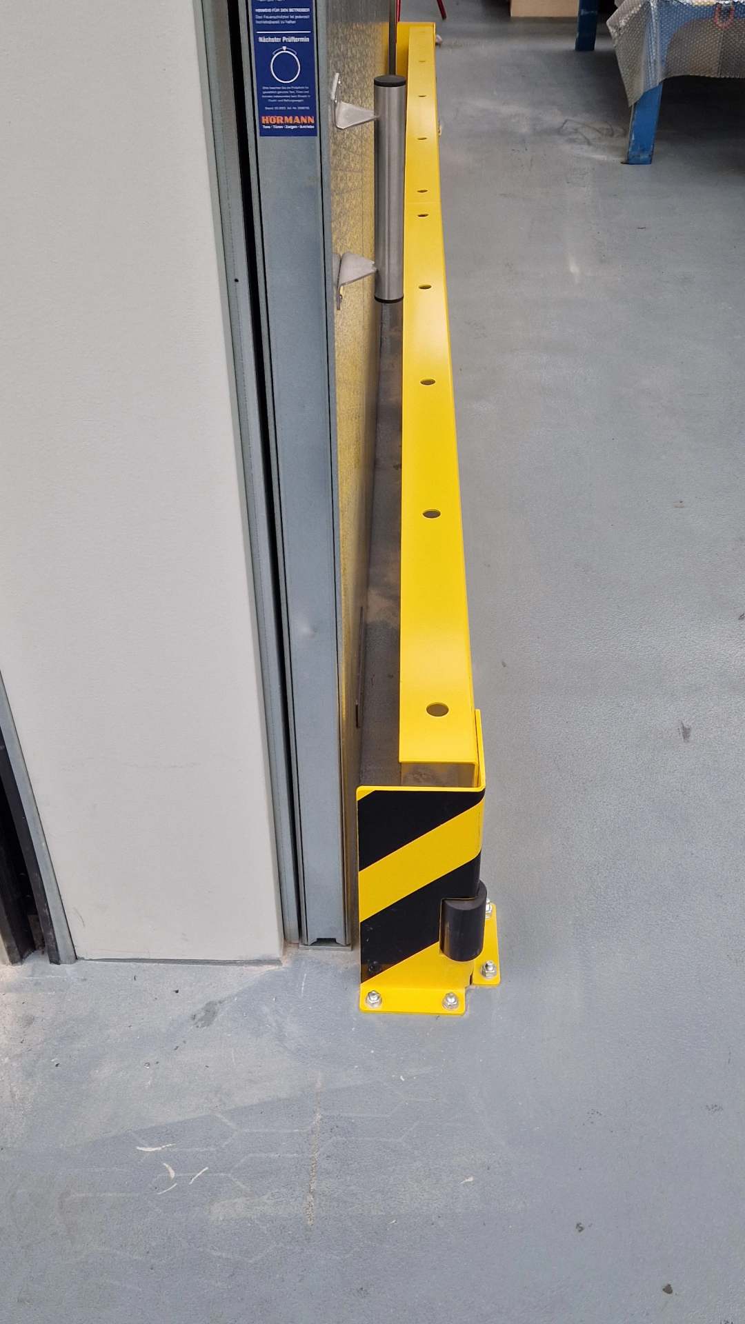 Anfahrschutz, Rammschutzplanke